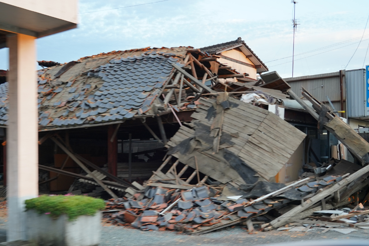 地震により倒壊した家屋／熊本県内／2026.07.29 🄫AAR Japan